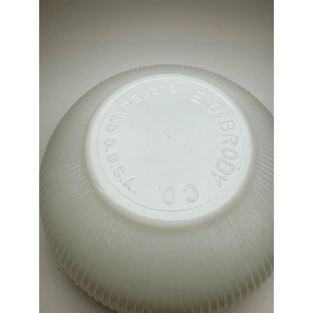 E.O. Brody‎ Co White Milk Glass Ribbed Bowl Vintage Cleveland Ohio USA 7.5